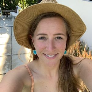 Meet your Posher, Cara